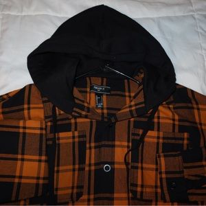 Checkered brown hoodie flannel